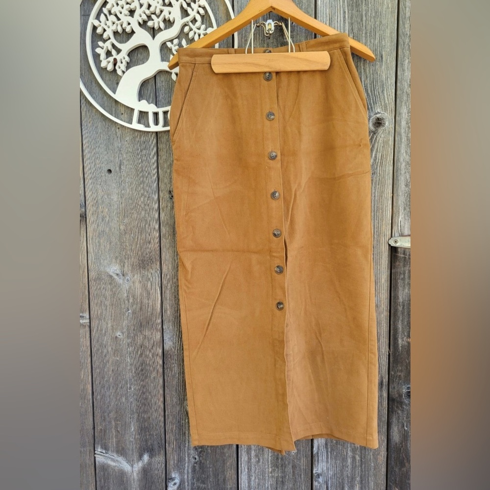 Tan/Brown skirt